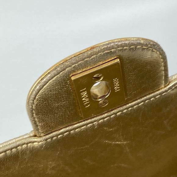 CHANEL Beige Shoulder Bag - Picture 16 of 16